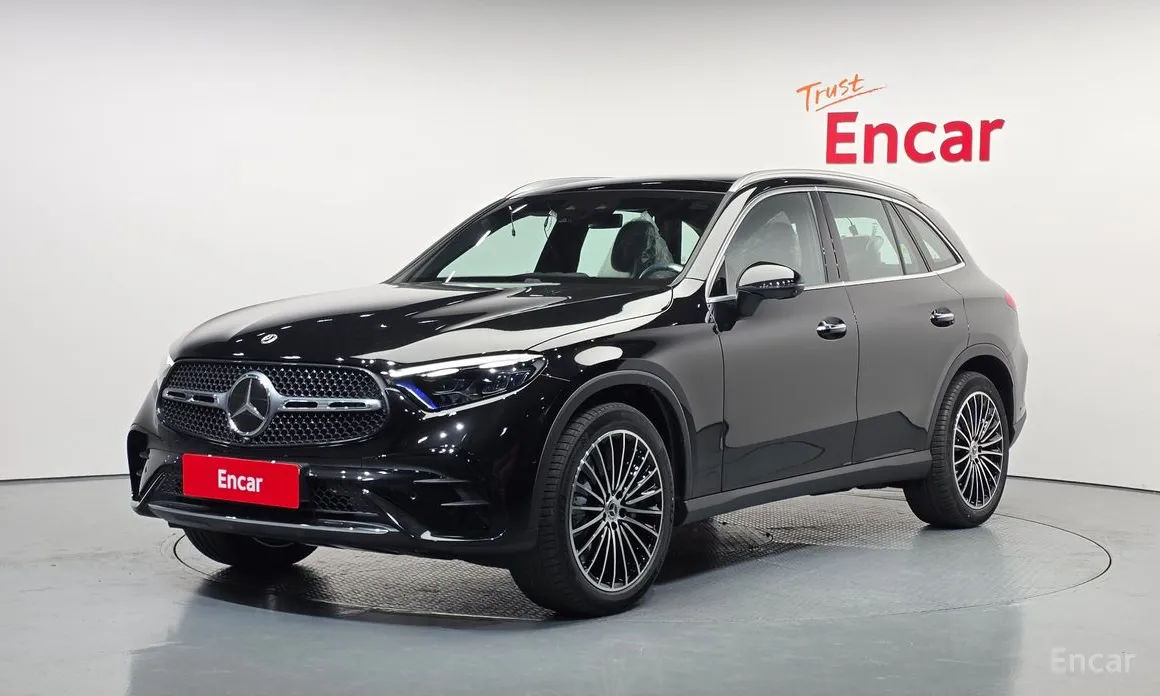 Mercedes-Benz GLC-Class 2023 GLC300 4MATIC AMG Line