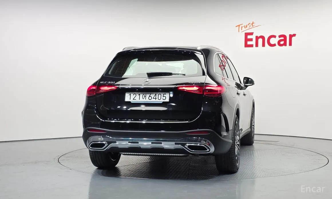 Mercedes-Benz GLC-Class 2023 GLC300 4MATIC AMG Line