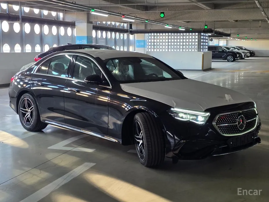 Mercedes-Benz E-Class 2024 E300 4MATIC AMG Line