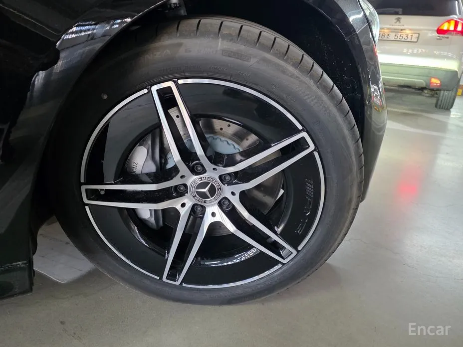 Mercedes-Benz E-Class 2024 E300 4MATIC AMG Line