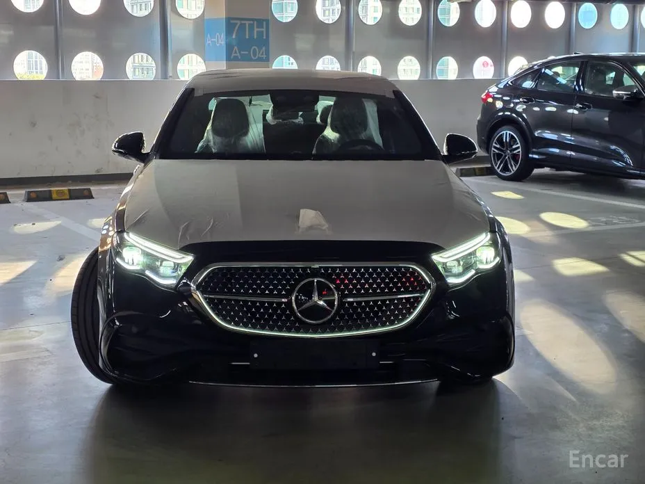 Mercedes-Benz E-Class 2024 E300 4MATIC AMG Line