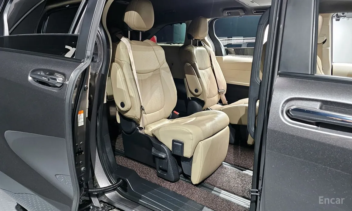 Toyota Sienna 2020 2.5 Hybrid 2WD