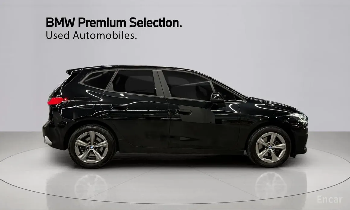 BMW 2 Series 2022 220i Advantage