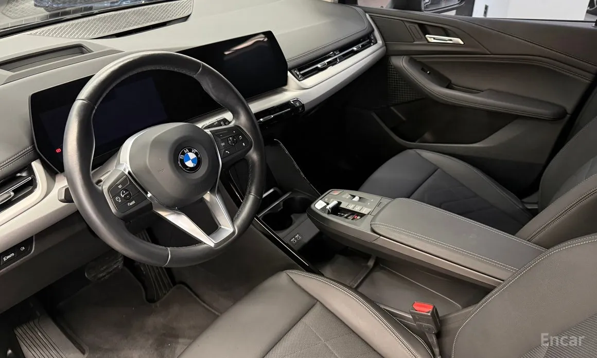 BMW 2 Series 2022 220i Advantage