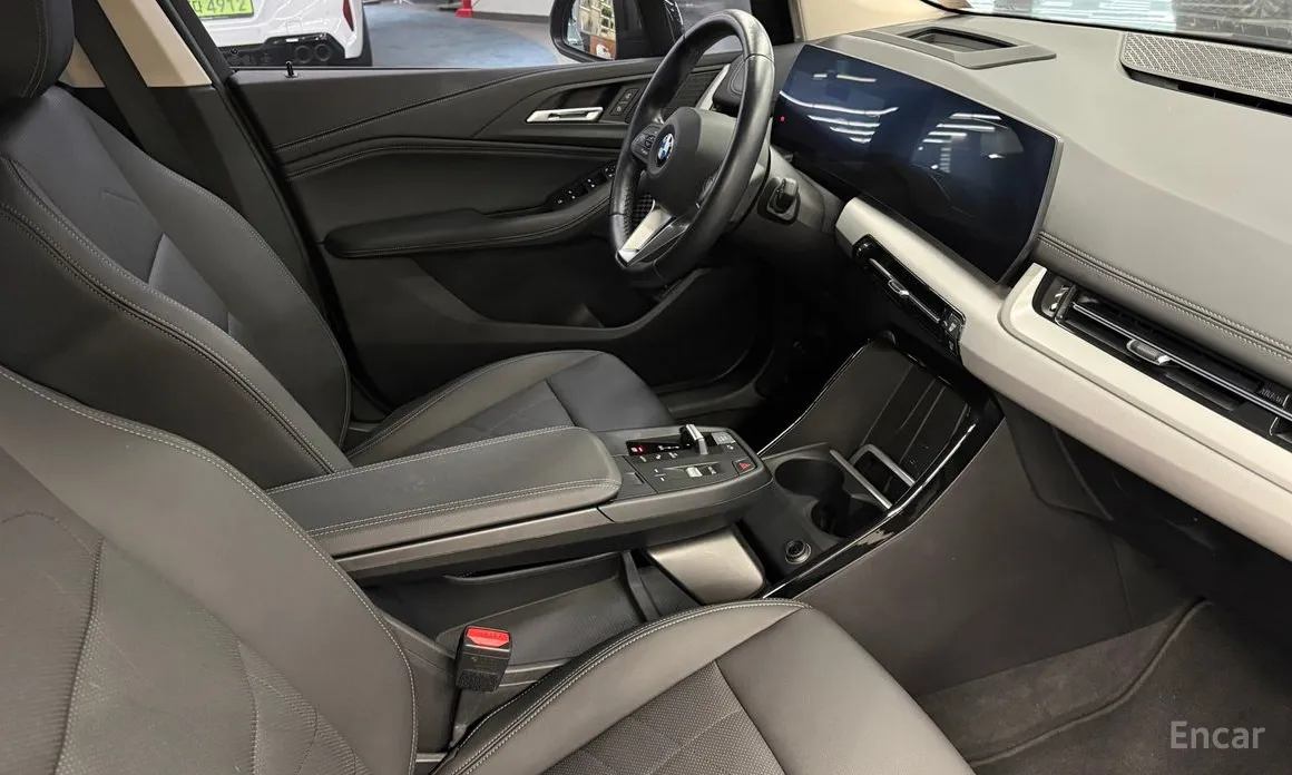 BMW 2 Series 2022 220i Advantage