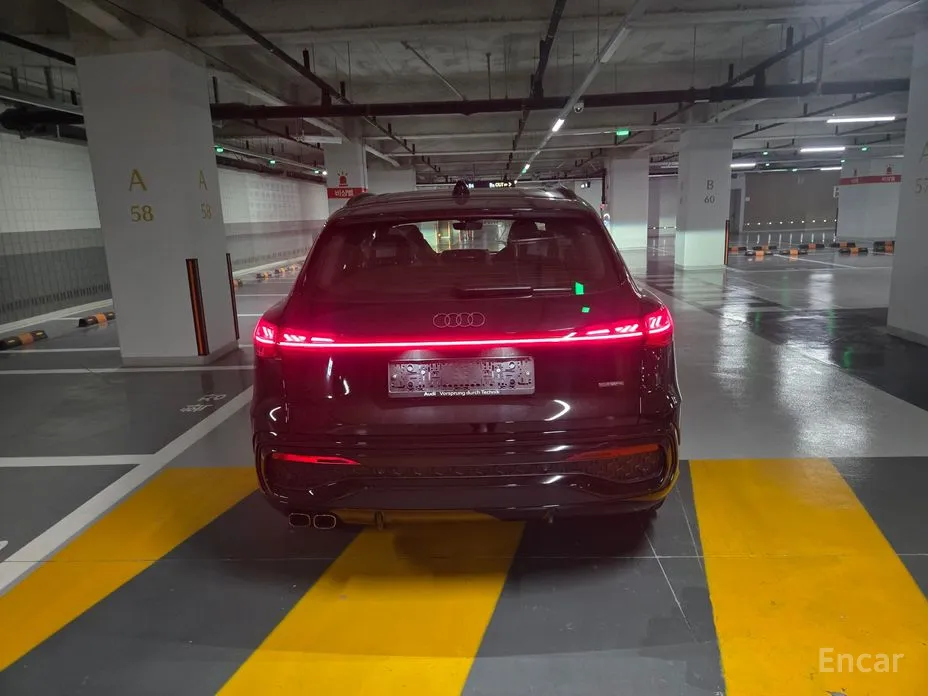 Audi Q5 2025 40 TDI Quattro S Line Black Edition