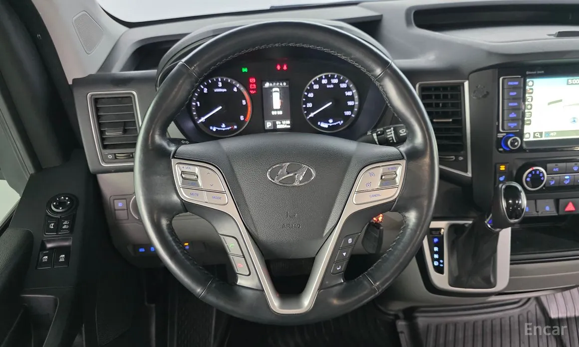 Hyundai Solati 2015 15-seater