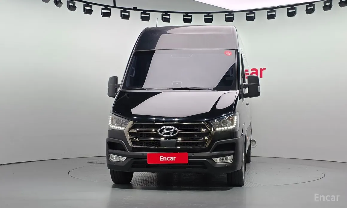 Hyundai Solati 2015 15-seater