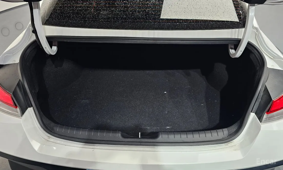 Hyundai Avante 2023 1.6