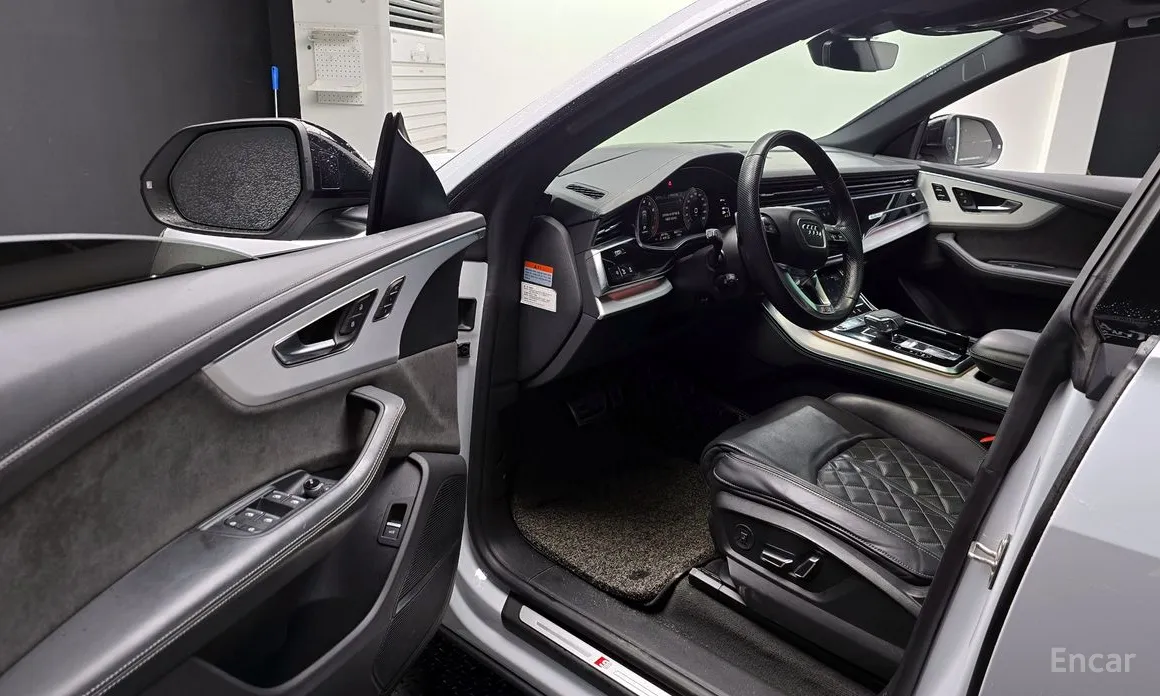 Audi Q8 2018 55 TFSI Quattro Premium