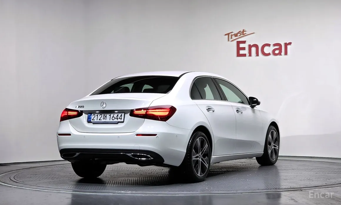 Mercedes-Benz A-Class 2019 A220 Sedan