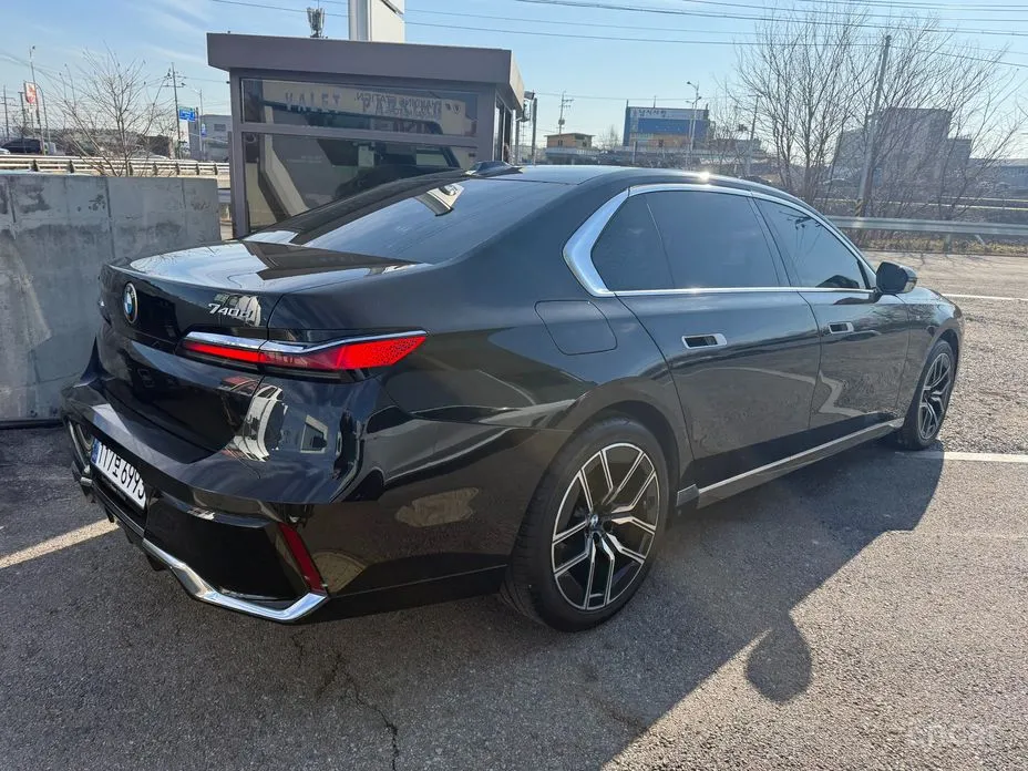 BMW 7 Series 2022 740d xDrive M Sport