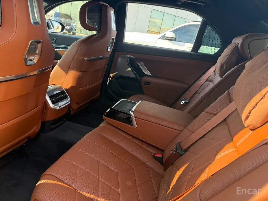 BMW 7 Series 2022 740d xDrive M Sport