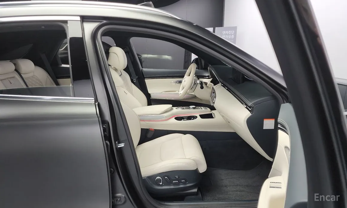 Genesis GV70 2022 e-AWD