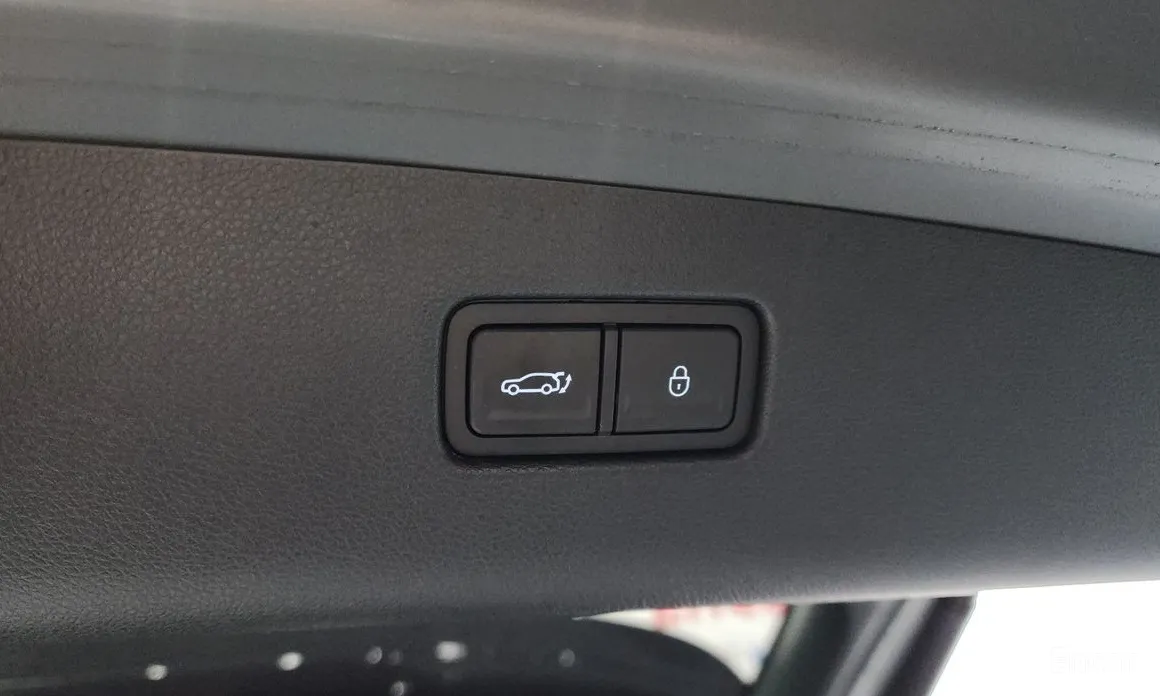 Genesis GV70 2022 e-AWD