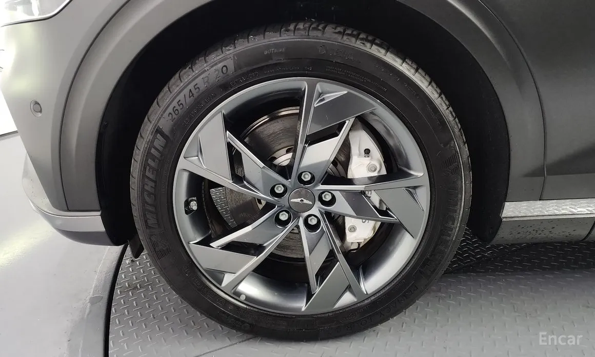 Genesis GV70 2022 e-AWD