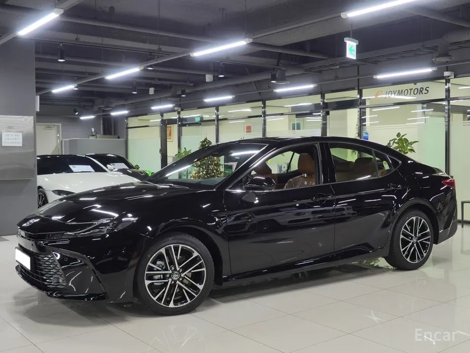 Toyota Camry 2024 2.5 XLE Premium Hybrid