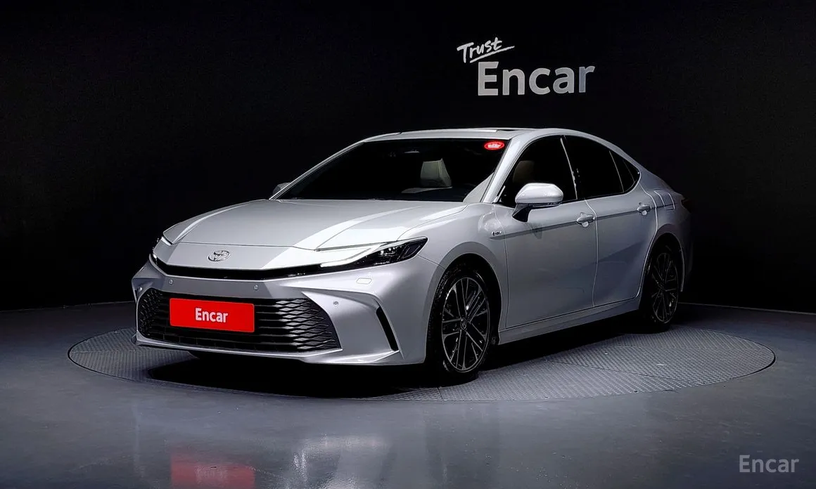 Toyota Camry 2024 2.5 XLE Hybrid