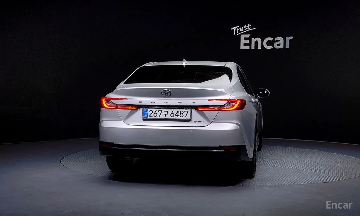 Toyota Camry 2024 2.5 XLE Hybrid