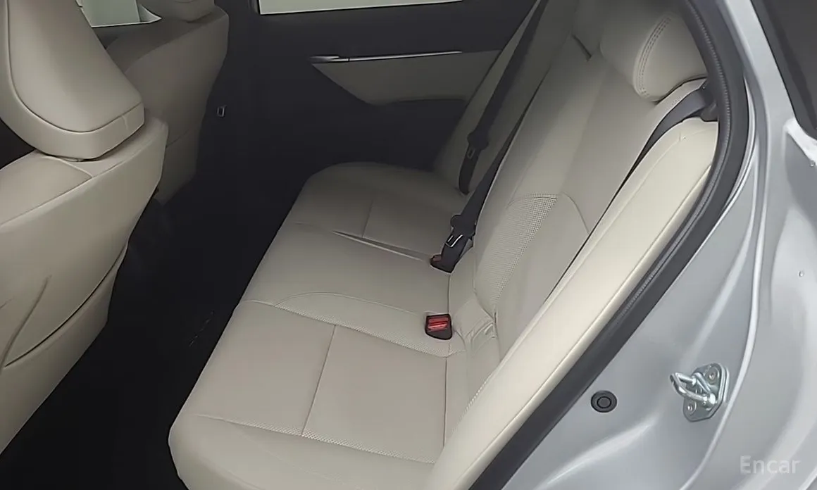 Toyota Camry 2024 2.5 XLE Hybrid