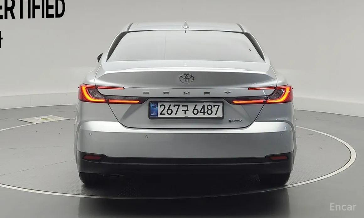 Toyota Camry 2024 2.5 XLE Hybrid