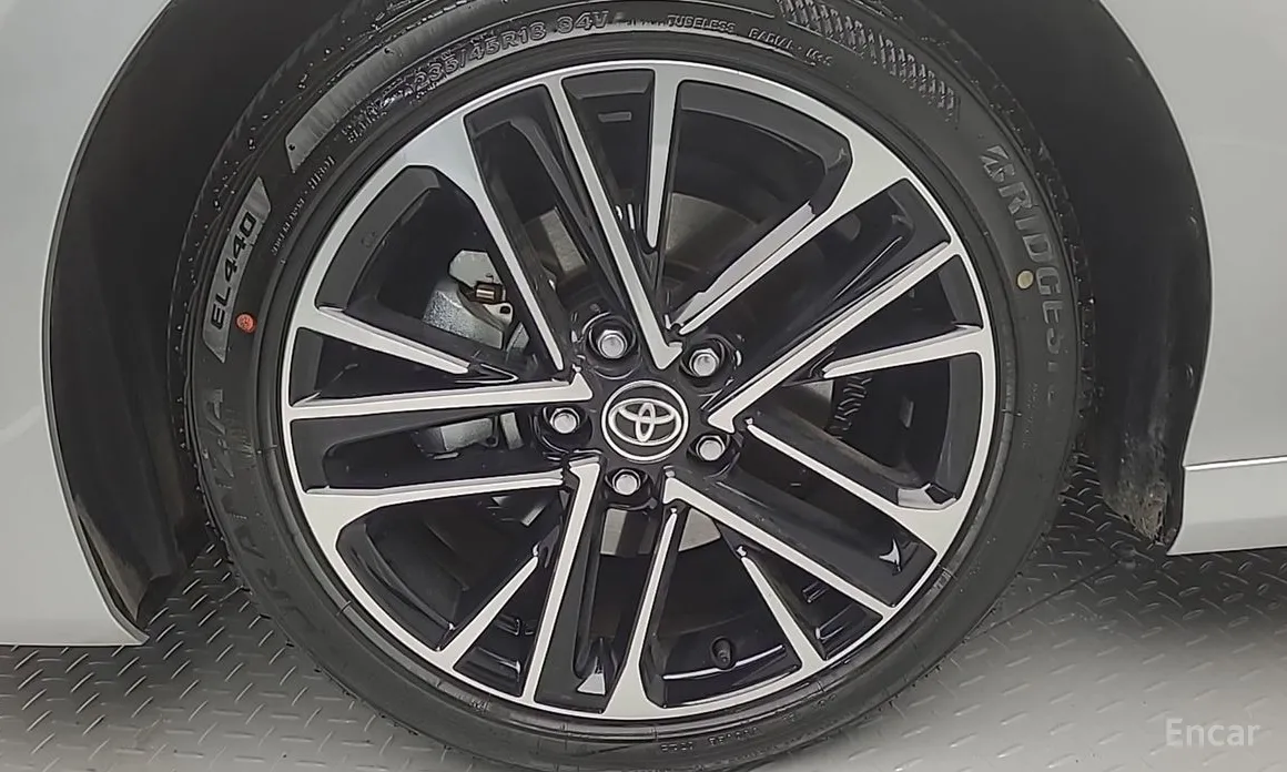 Toyota Camry 2024 2.5 XLE Hybrid