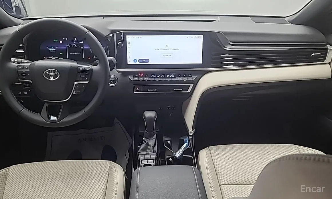 Toyota Camry 2024 2.5 XLE Hybrid