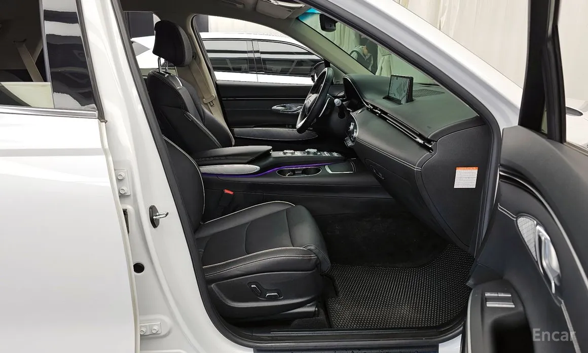 Genesis GV70 2022 e-AWD