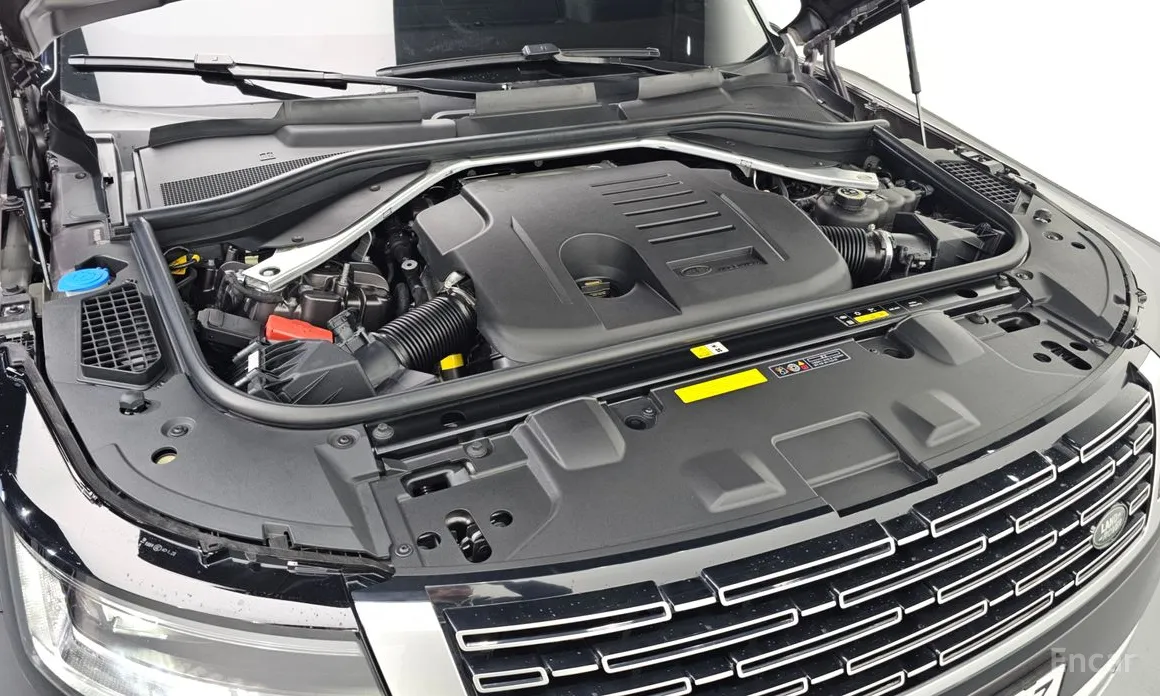 Land Rover Range Rover 2022 P550E AB