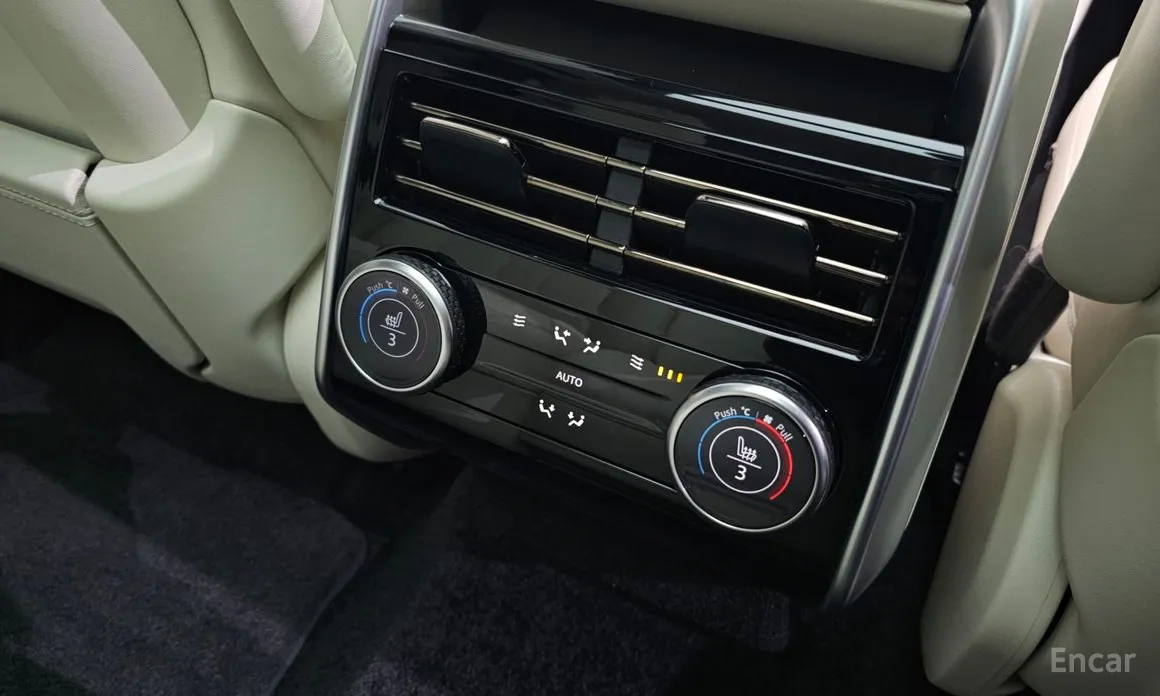 Land Rover Range Rover 2022 P550E AB