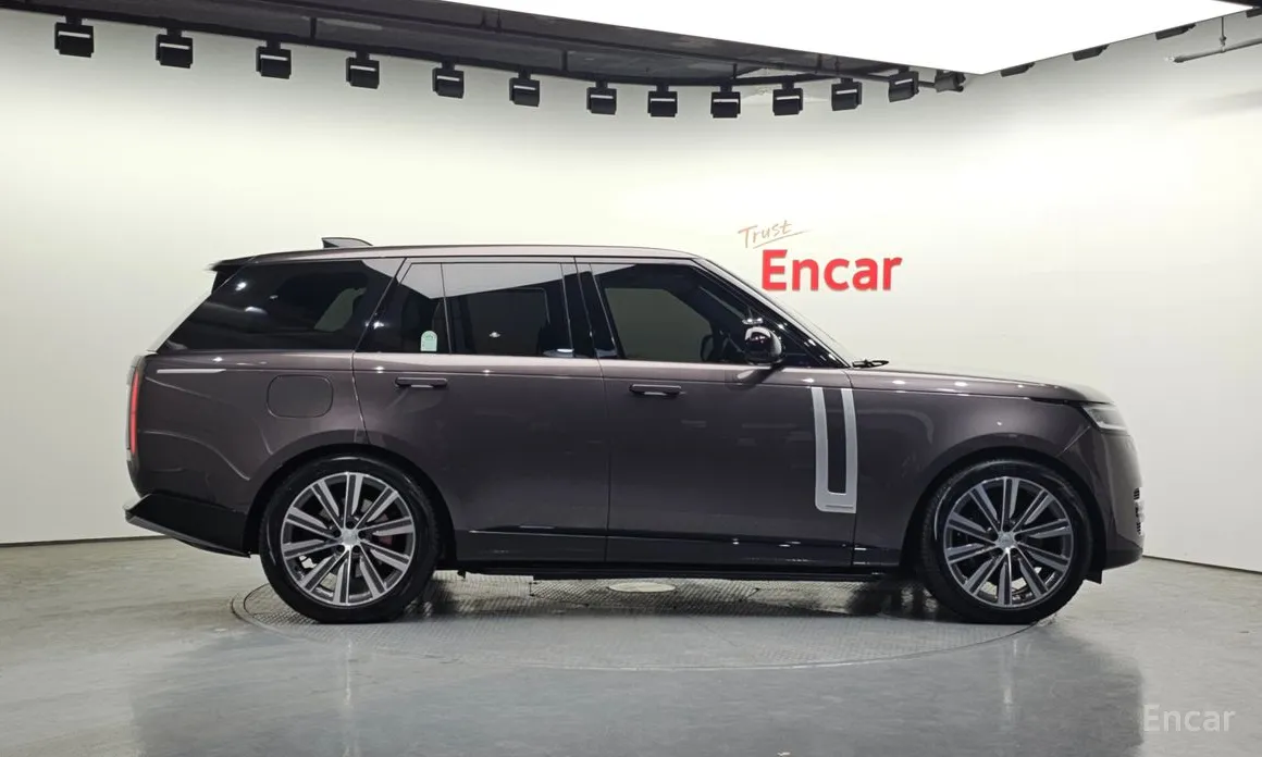 Land Rover Range Rover 2022 P550E AB