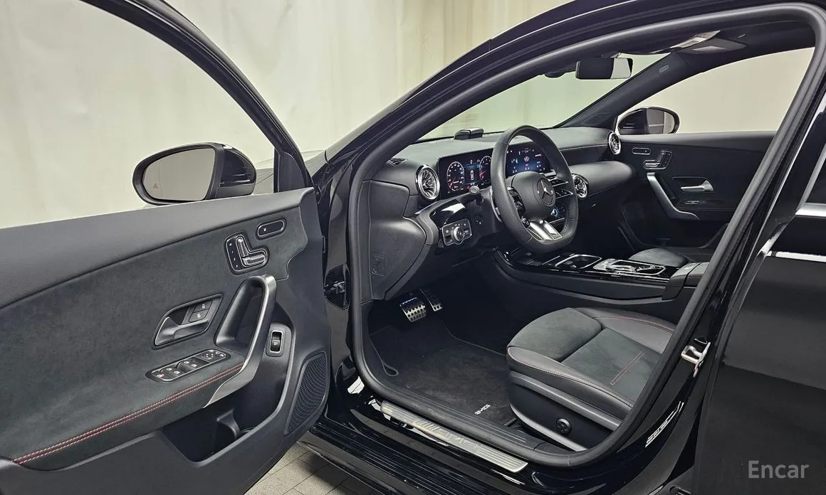 Mercedes-Benz A-Class 2019 AMG A35 4MATIC Sedan