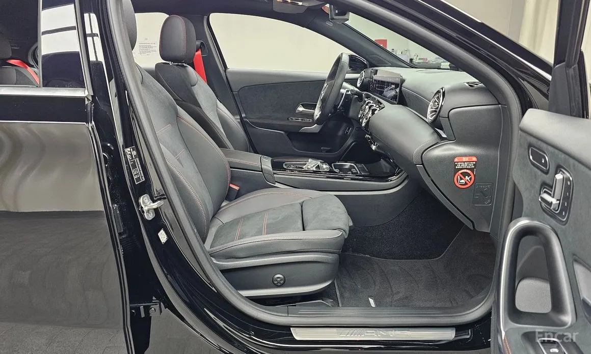 Mercedes-Benz A-Class 2019 AMG A35 4MATIC Sedan