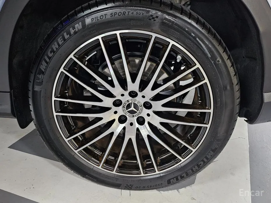 Mercedes-Benz GLC-Class 2023 GLC 300 4MATIC Avantgarde