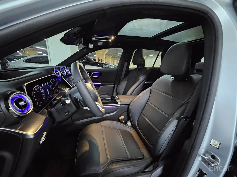 Mercedes-Benz GLC-Class 2023 GLC 300 4MATIC Avantgarde