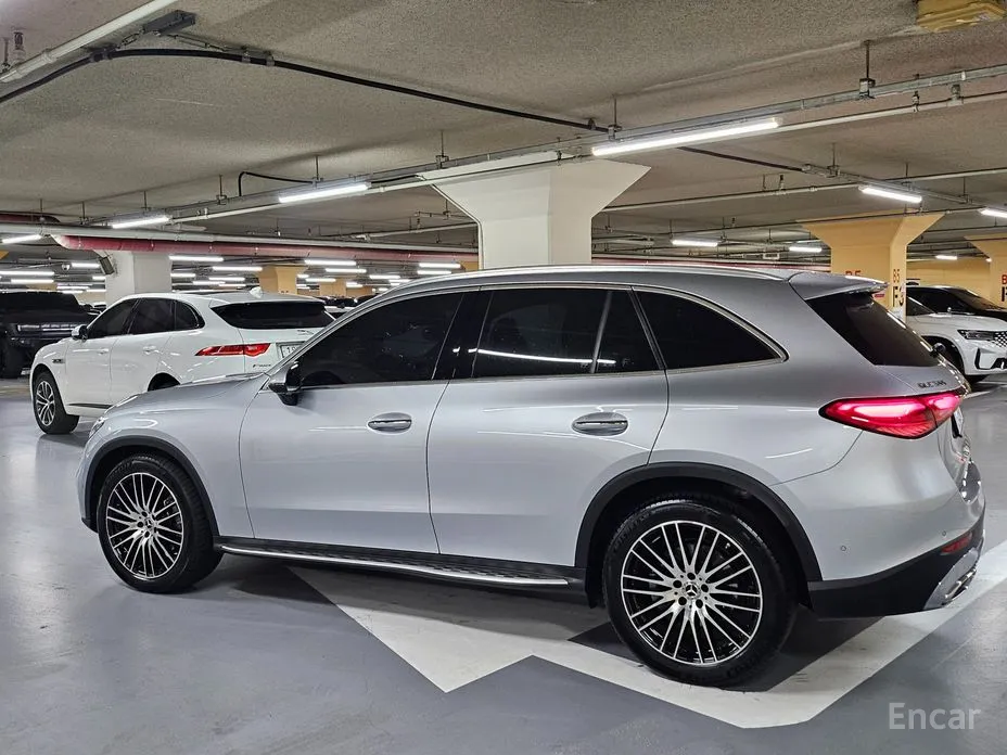 Mercedes-Benz GLC-Class 2023 GLC 300 4MATIC Avantgarde
