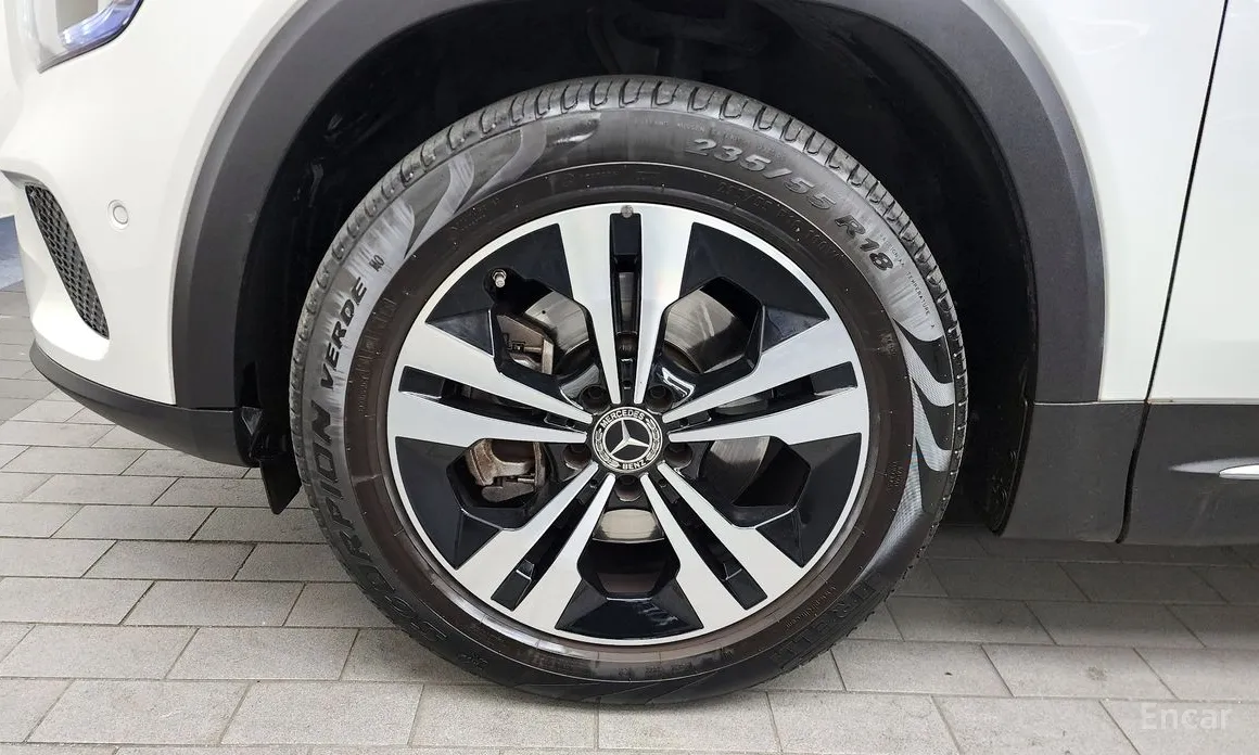 Mercedes-Benz GLB-Class 2020 GLB200 d