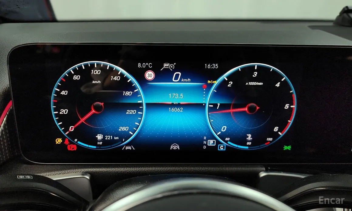 Mercedes-Benz GLB-Class 2020 GLB200 d