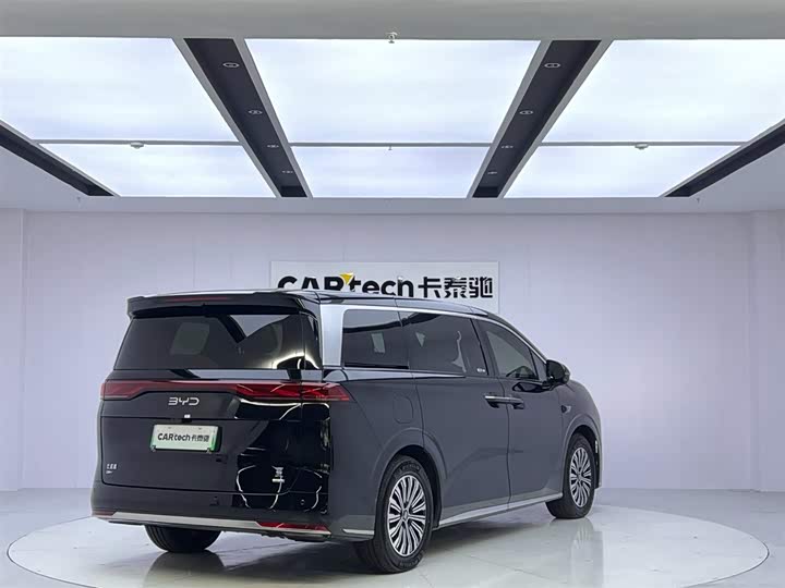 2025 BYD Xia