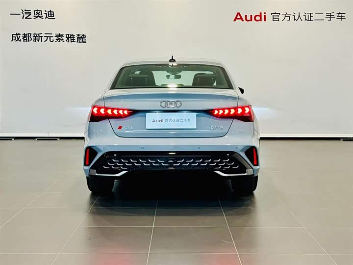 Audi A3 2025 2025款 A3L Limousine 35TFSI 飞驰尊享型