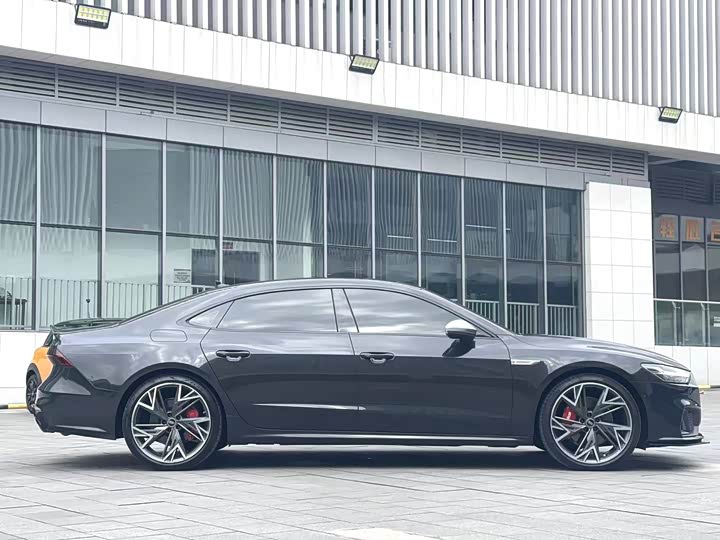 Audi A7L 2024 2024款 45 TFSI quattro S-line 黑武士版