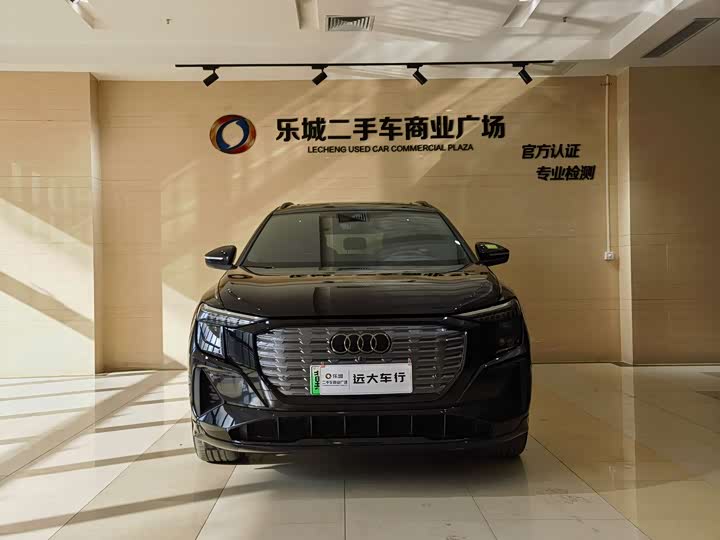 Audi Q5 e-tron 2023 2023款 40 e-tron 星耀型 机甲套装