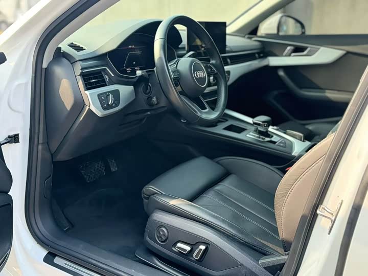 Audi A4L 2024 2024款 40 TFSI 时尚动感型