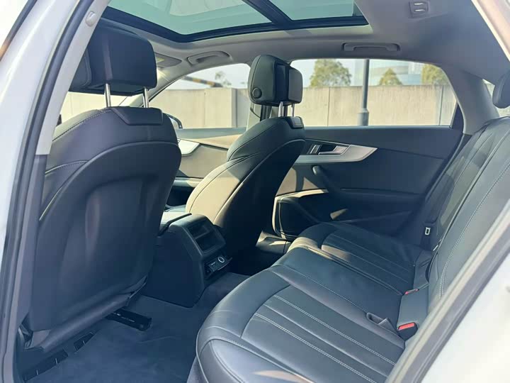 Audi A4L 2024 2024款 40 TFSI 时尚动感型