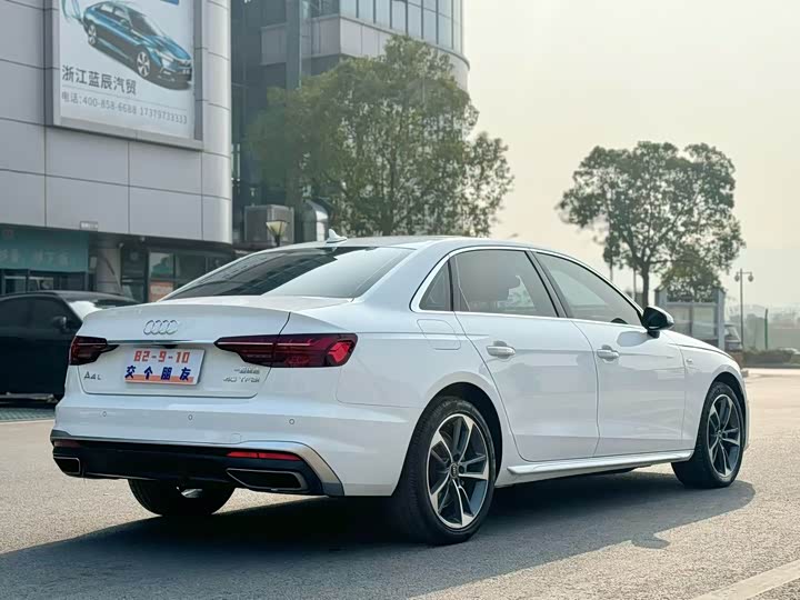Audi A4L 2024 2024款 40 TFSI 时尚动感型