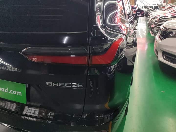 Honda Breeze 2023 2023款 240TURBO 两驱豪华版 5座