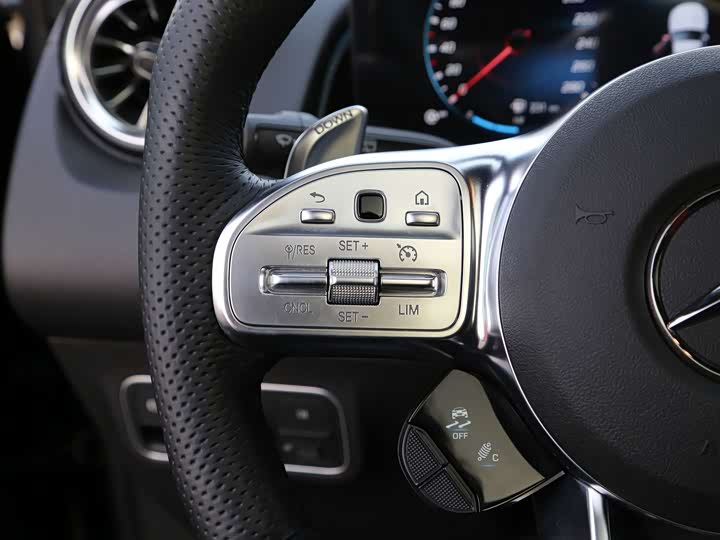 Mercedes-Benz GLB-Class AMG 2023 2023款 AMG GLB 35 4MATIC