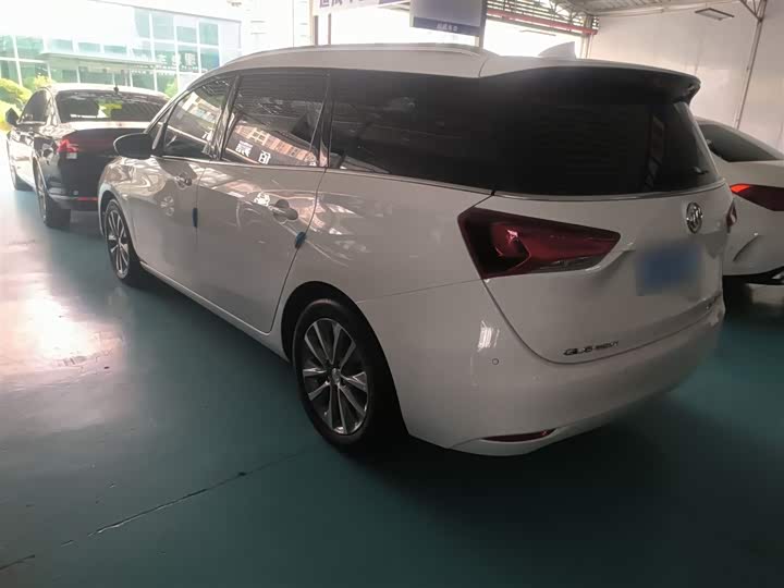 Buick GL6 2021 2021款 323T 轻混动互联豪华型