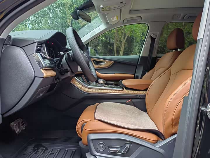 Audi Q7 2025 2025款 55 TFSI quattro S line尊贵型