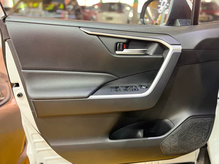 Toyota Wildlander Hybrid 2021 2021款 高性能版 2.5L 两驱劲擎版